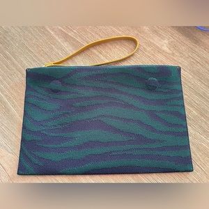 Rothy’s The Wristlet in Green Zebra - perfect condition never used